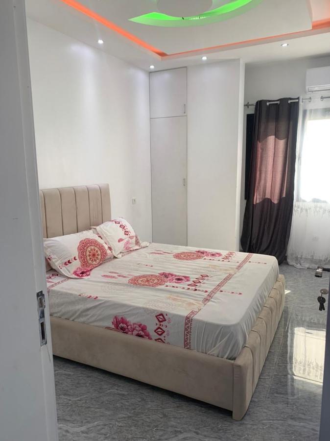 De Luxe Meublé à Louer - Près Des Almadies 3 Ch/ 3 Sdb Appartement *