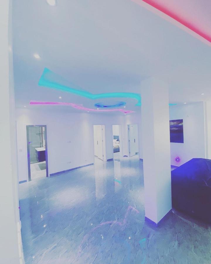 Appartement De Luxe Meublé à Louer - Près Des Almadies 3 Ch/ 3 Sdb Dakar