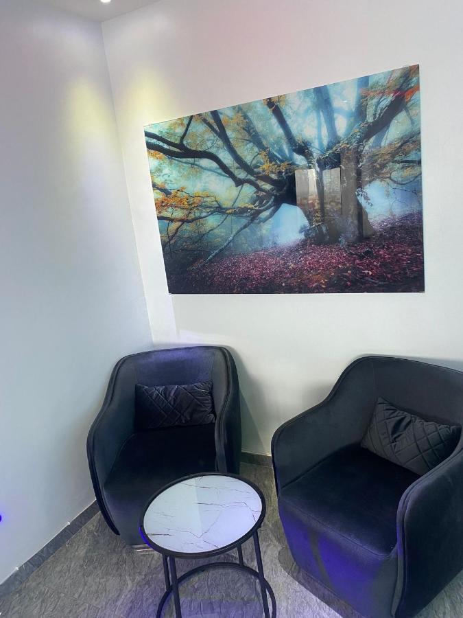 De Luxe Meublé à Louer - Près Des Almadies 3 Ch/ 3 Sdb Appartement *