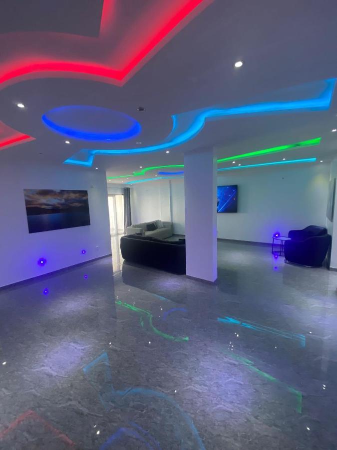 Appartement De Luxe Meublé à Louer - Près Des Almadies 3 Ch/ 3 Sdb